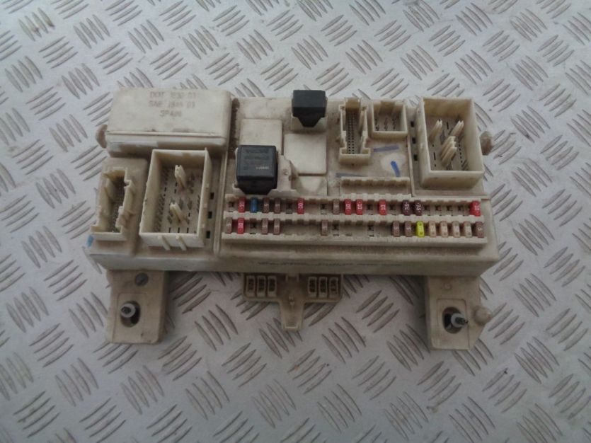 VOLVO V40 II SKRZYNKA MODUL BSI 8690720