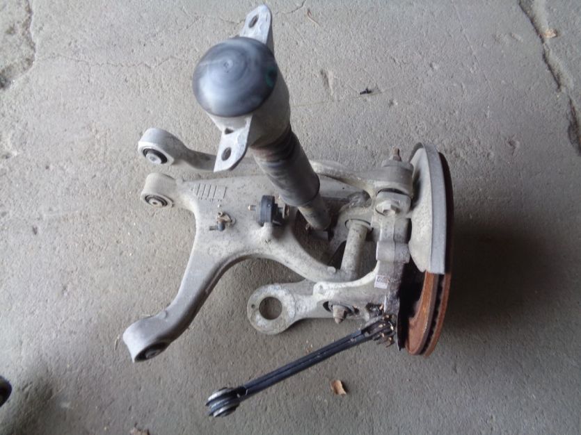 AUDI A8 D4 4H ZWROTNICA PIASTA KOLA WAHACZ ZAWIESZENIE LEWE TYL TYLNE 8K0505431AR