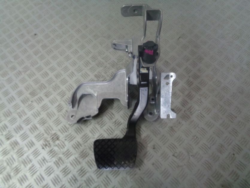 AUDI A8 D4 4H 3,0TFSI PEDAL HAMULCA