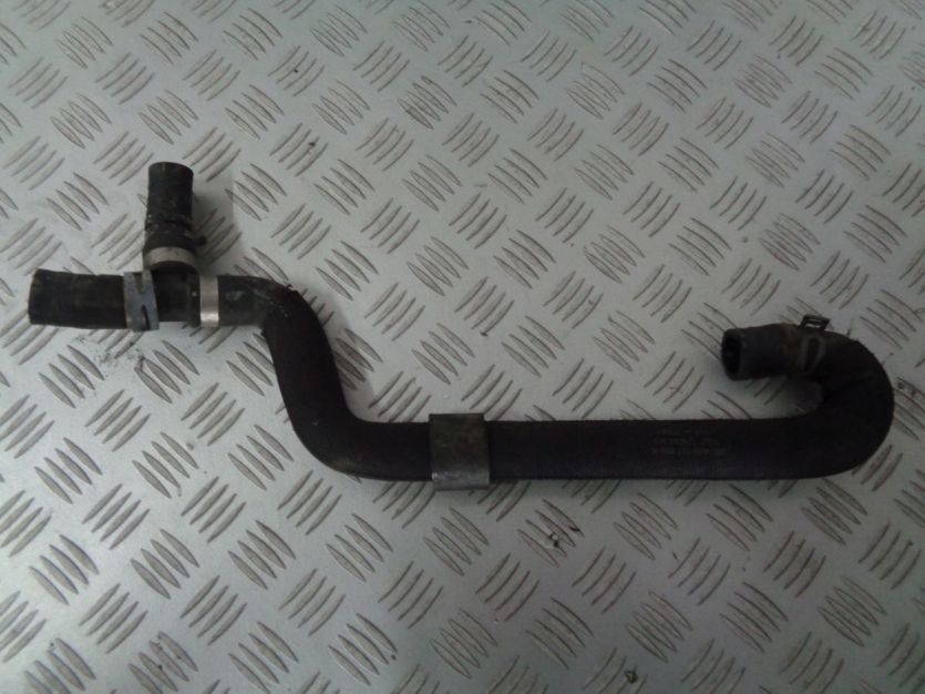 AUDI A8 D4 4H 3,0TFSI PRZEWOD WODY