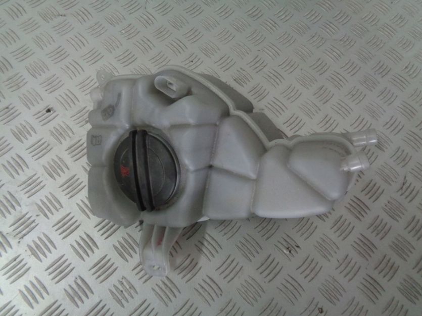 AUDI A8 D4 4H 3,0TFSI ZBIORNIK WYROWNAWCZY WODY