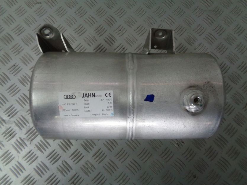 AUDI A8 D4 4H 3,0TFSI ZBIORNIK POWIETRZA