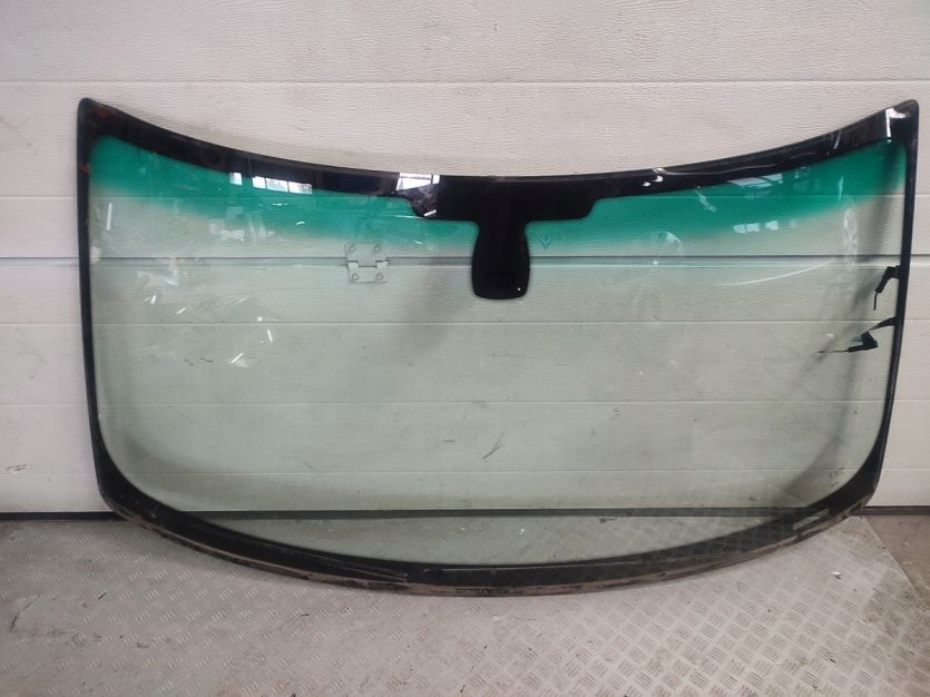 LAND ROVER RANGE III L322 2009 LIFT SZYBA PRZOD PRZEDNIA GRZANA