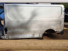 RENAULT TRAFIC III TALENTO LONG VIVARO 2019 BLOTNIK LEWY BOK