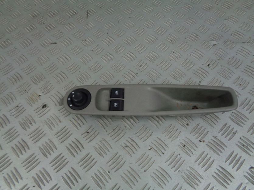 RENAULT ZOE 2016 PANEL PRZEŁĄCZNIK SZYB LUSTEREK 829502349R