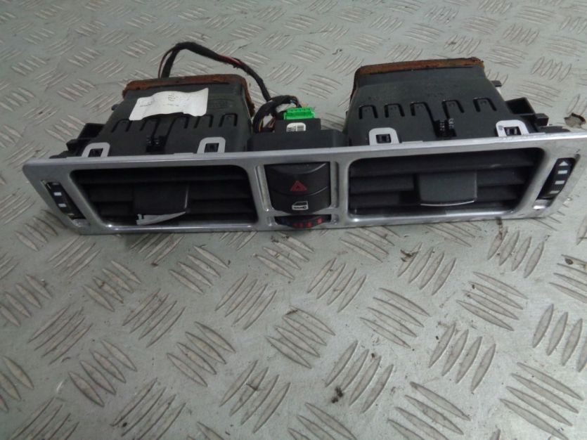 LAND ROVER RANGE III L322 2009LIFT KRATKA NAWIEWU ŚRODKOWA