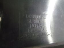 LAND ROVER RANGE III L322 2009LIFT LISTWA SZYBY CZOŁOWEJ LEWA DCB500172