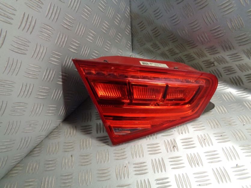 AUDI A8 D4 4H 3,0TFSI LAMPA W KLAPE LEWY TYŁ 4H0945093A