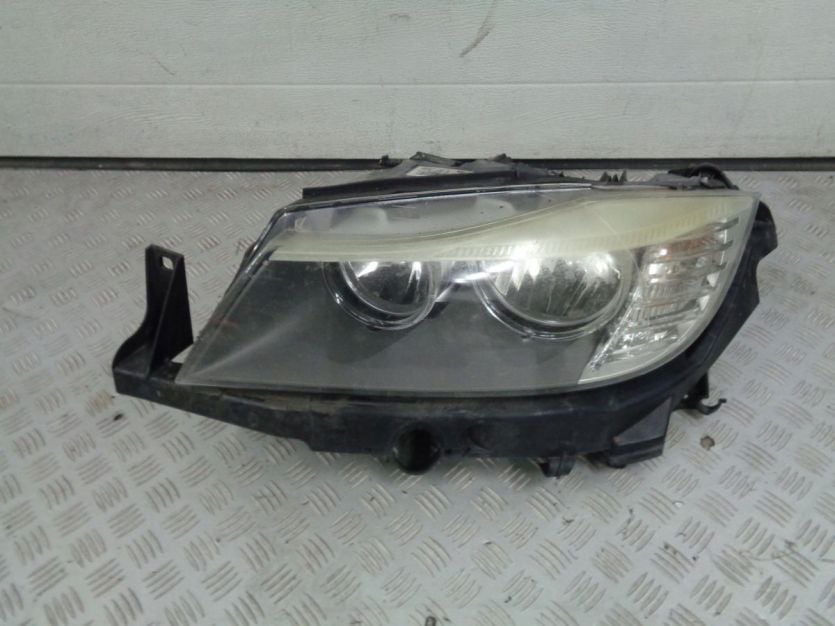 BMW 3 E90 XDRIVE 2007 3.0D LAMPA LEWY LEWA PRZÓD PRZEDNIA 7202573