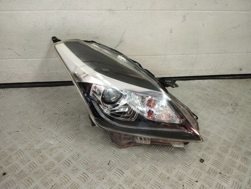 SUZUKI BALENO II 2017 III LAMPA PRAWA XENON LED PRZOD PRZEDNIA