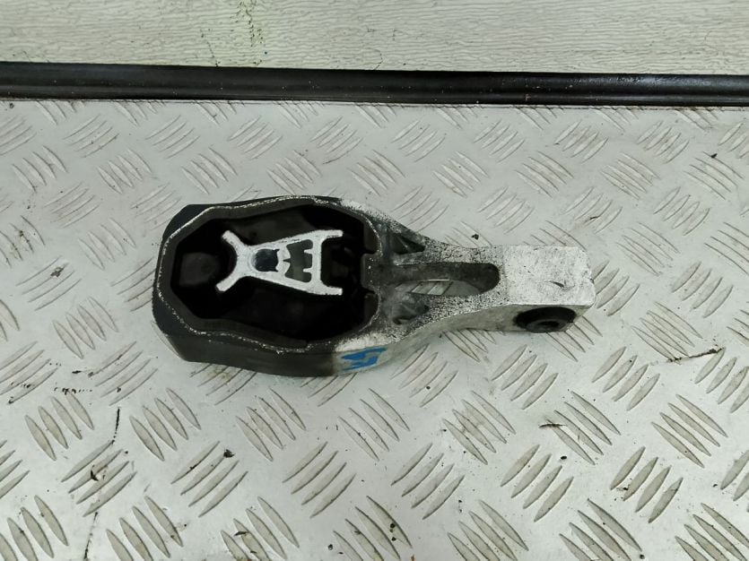 TOYOTA PROACE PEUGEOT PARTNER K9 2023 ŁAPA PODUSZKA SILNIKA 9811786680