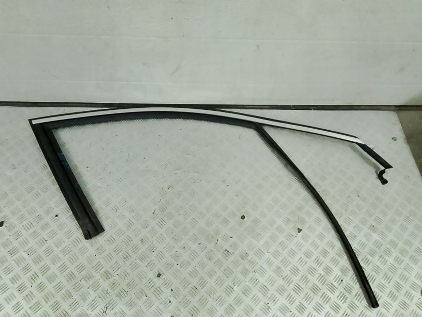 CITROEN DS4 2012 USZCZELKA DRZWI PRAWY PRZÓD PRAWA PRZEDNIA CHROM