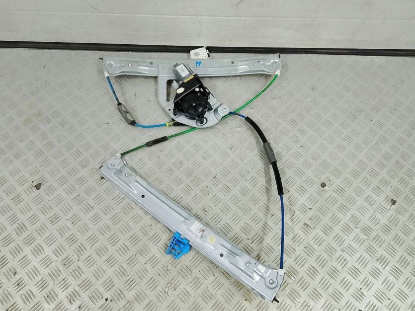 PEUGEOT 208 3D I 1.2VTI 2013 PODNOŚNIK SZYBY PRAWY PRZÓD PRZEDNI 9674252380