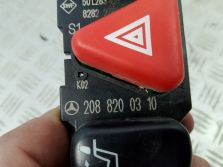MERCEDES E KLASA W210 WŁĄCZNIK ŚWIATEŁ AWARYJNYCH 2088200310