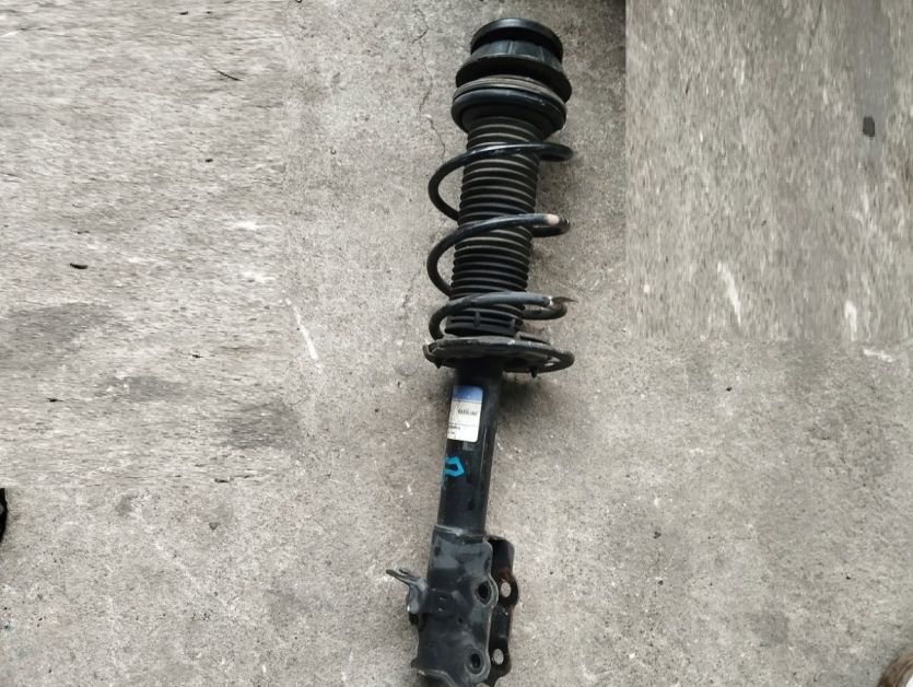 SUZUKI BALENO II 2017 III SZ5 MK2 AMORTYZATOR PRAWY PRZOD PRZEDNI