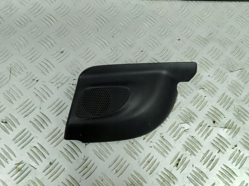 TOYOTA PROACE PEUGEOT PARTNER K9 2023 MASKOWNICA OSŁONA GŁOSNIKA PRAWA