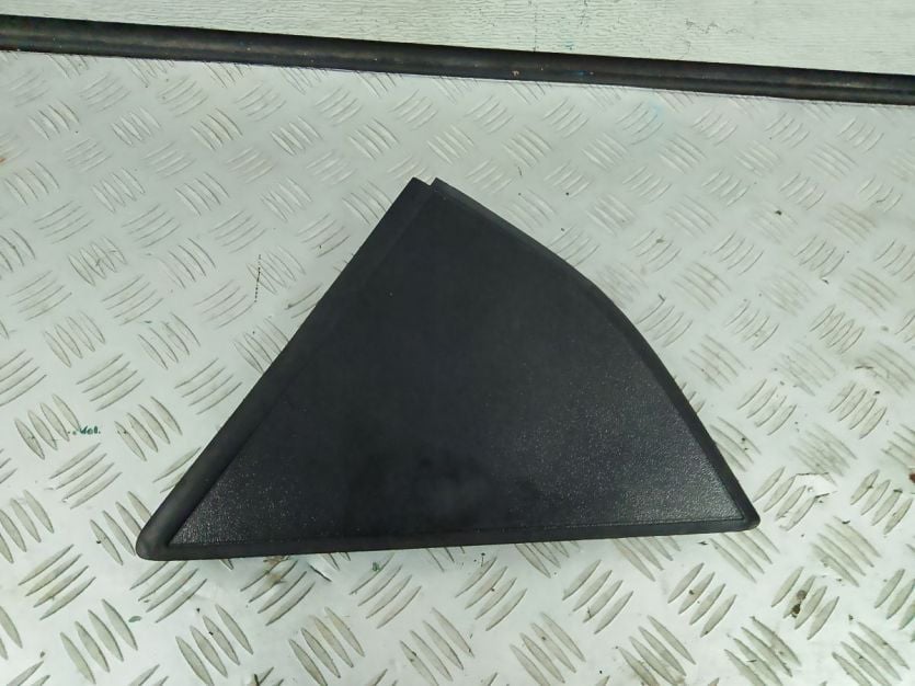 TOYOTA PROACE PEUGEOT PARTNER K9 2023 TRÓJKĄT BŁOTNIKA LEWY 9817691477