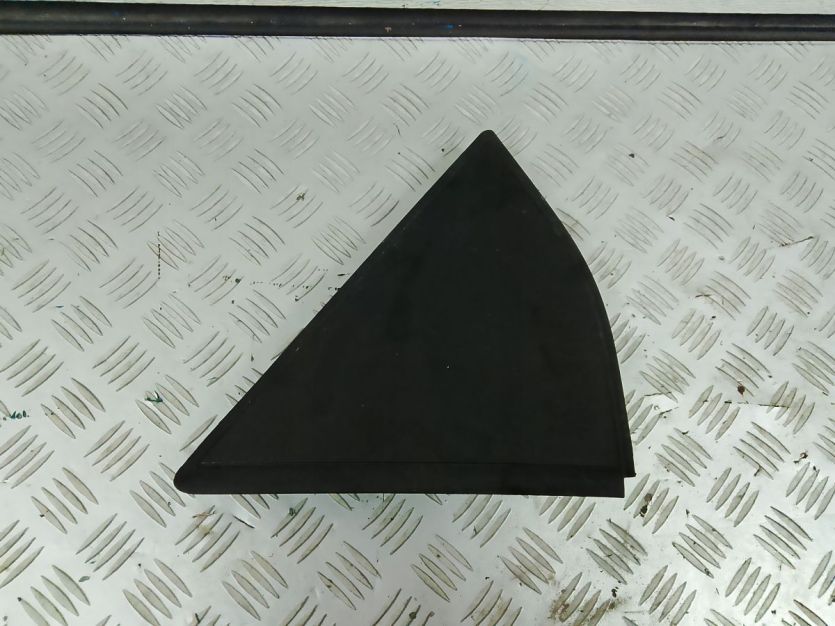 TOYOTA PROACE PEUGEOT PARTNER K9 2023 TRÓJKĄT BŁOTNIKA PRAWY 9817691077