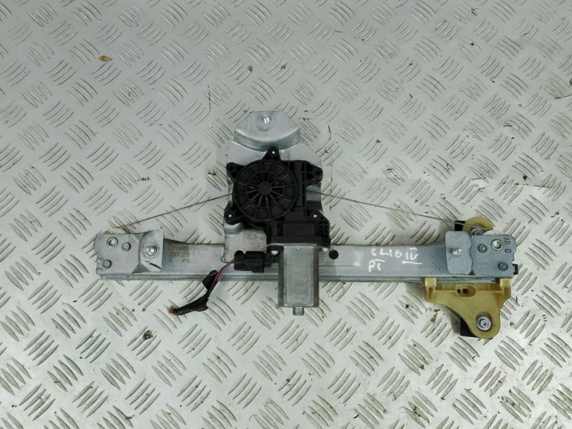 RENAULT CLIO IV PODNOŚNIK SZYBY PRAWY TYŁ TYLNY 827008880R