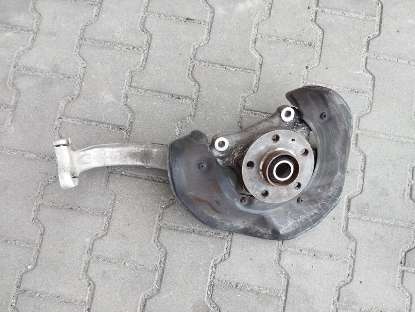 AUDI A8 D4 4H ZWROTNICA LEWA PRZOD PRZEDNIA ZAWIESZENIA 4H0407241J
