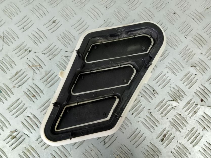 TOYOTA PROACE PEUGEOT PARTNER K9 2023 KRATKA WENTYLACYJNA LEWA 9818354180