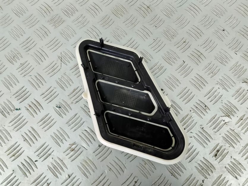 TOYOTA PROACE PEUGEOT PARTNER K9 2023 KRATKA WENTYLACYJNA PRAWA 9818353980