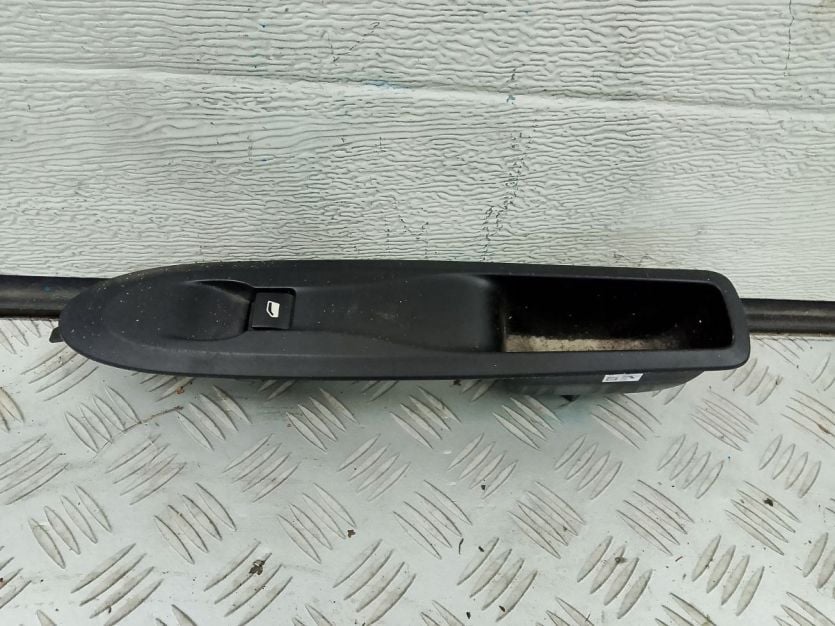 CITROEN DS4 2012 PRZYCISK PRZEŁĄCZNIK SZYBY PRAWY PRZÓD 96657056ZD