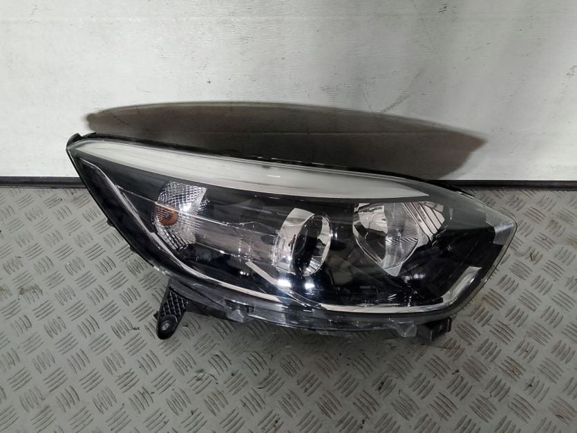 RENAULT CAPTUR I 13- LAMPA PRAWY PRZÓD PRAWA PRZEDNIA 260102734R