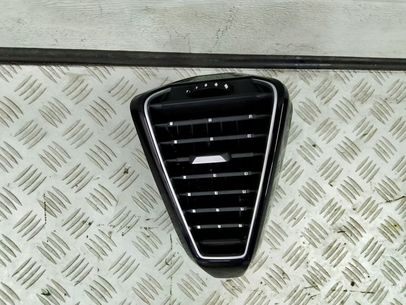 DS DS7 CROSSBACK CITROEN 2020 KRATKA NAWIEWU LEWA 98161422DX