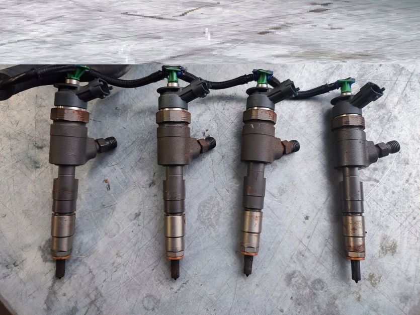 PEUGEOT CITROEN 1.6 E HDI WTRYSKI WTRYSKIWACZE 0445110340 9687069280 4SZT