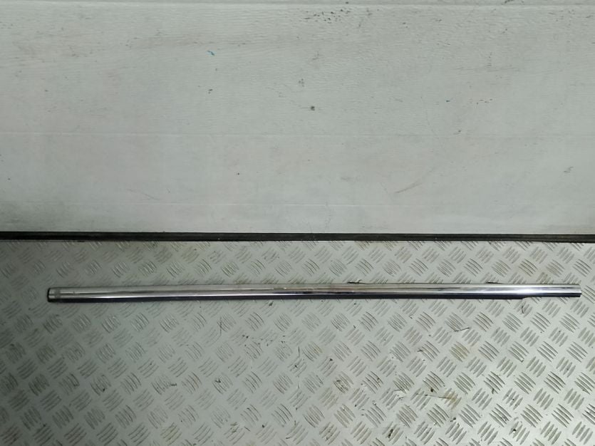 DS DS7 CROSSBACK CITROEN 2020 ZGARNIACZ LISTWA DRZWI PRAWY PRZÓD 9816605080