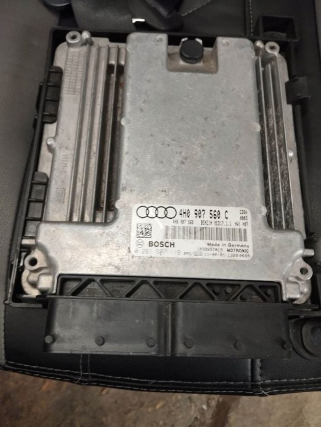 AUDI A8 D4 4.2 FSI KOMPUTER SILNIKA 4H0907560C ECU