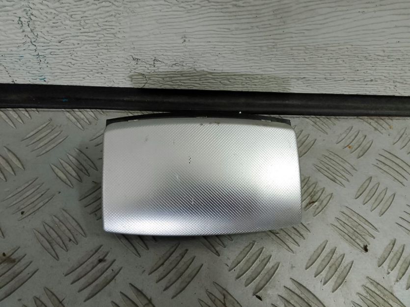 AUDI A4 B6 B7 8E POPIELNICZKA TYŁ TYLNA 8E0857961M
