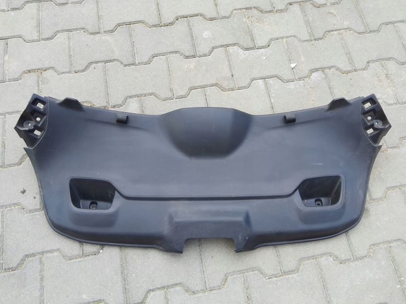 PEUGEOT 208 3D I 1.2VTI 2013 TAPICERKA OSŁONA KLAPY TYŁ 9673742677