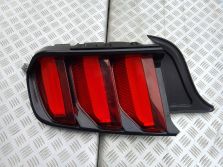 FORD MUSTANG VI 2021 LIFT 5.0 V8 GT LAMPA LEWY TYŁ LEWA TYLNA USA