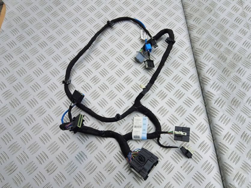 LINCOLN MKZ 2013 - 2019 INSTALACJA WIĄZKA RADIA KP5T-14B644-BA