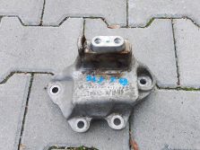 PEUGEOT 308 II SW KOMBI T9 LIFT 1.6HDI ŁAPA PODUSZKA SKRZYNI 9807981780
