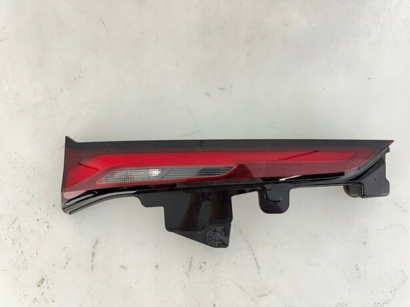 MAZDA CX90 CX-90 2024 LAMPA LEWA LEWY TYL TYLNA TYLNIA KMV7513G0