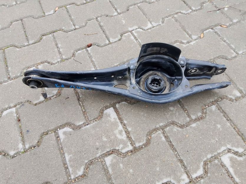 AUDI A3 8V SPORTBACK 5D 2014 WAHACZ LEWY TYŁ TYLNY 5Q0505311D