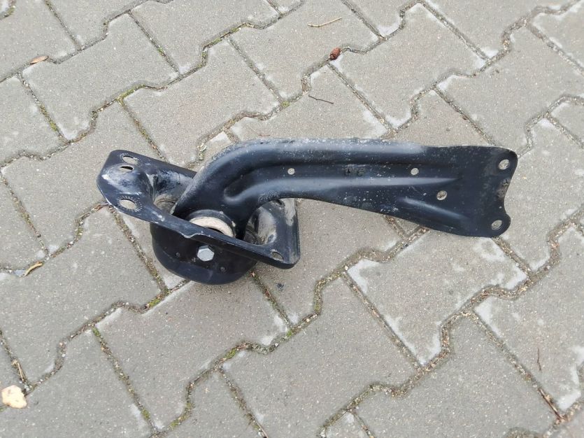 AUDI A3 8V SPORTBACK 5D 2014 WAHACZ PRAWY TYŁ TYLNY 5Q0505226