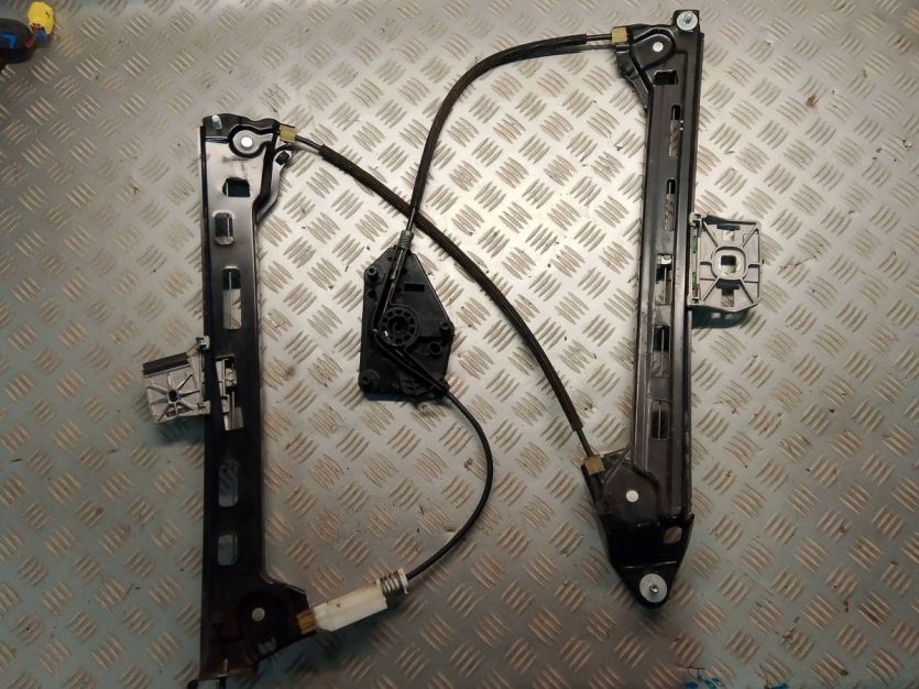 VW PASSAT CC 2010 MECHANIZM PODNOSNIK SZYBY PRAWY PRZÓD 3C8837462J