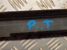 VW PASSAT CC 2010 LISTWA ZGARNIACZ DRZWI PRAWY TYŁ