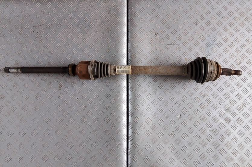 CITROEN C4 PICASSO II 2016 1.6HDI PÓŁOŚ PRAWY PRZÓD DŁUGA 9675025780