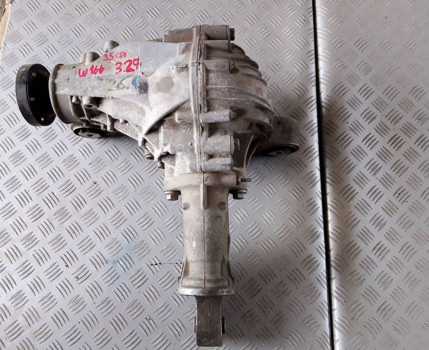 MERCEDES W166 MOST DYFER PRZÓD 350CDI 3.27