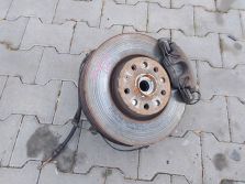 VW PASSAT CC 2010 ZWROTNICA TARCZA ZACISK PRAWY PRZÓD