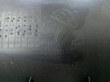 PEUGEOT 308 II T9 LIFT HB 2019 LEWA OSŁONA TUNELU ŚRODKOWEGO 9802535977