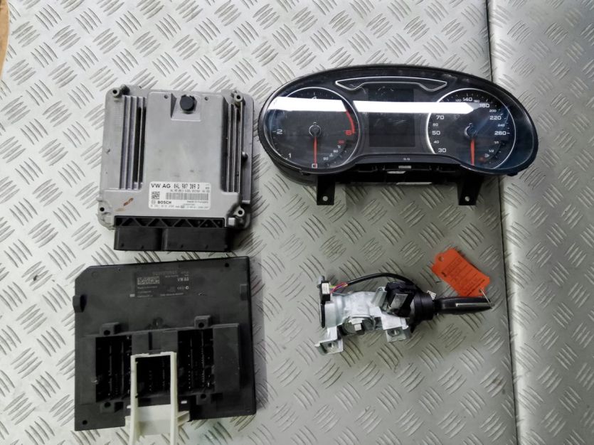 AUDI A3 8V SPORTBACK 5D 2014 ZESTAW STARTOWY KOMPUTER 04L907309D