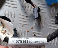 PEUGEOT 308 II SW KOMBI T9 LIFT WIĄZKA DRZWI LEWY PRZÓD 9807916980