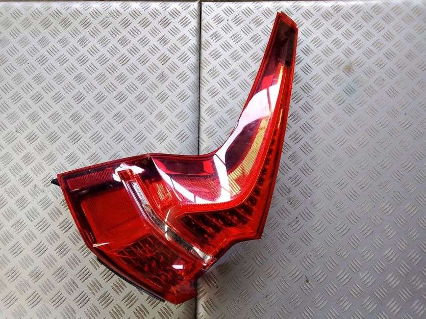 VOLVO XC 60 II LAMPA LEWY TYŁ LEWA TYLNA 32228914