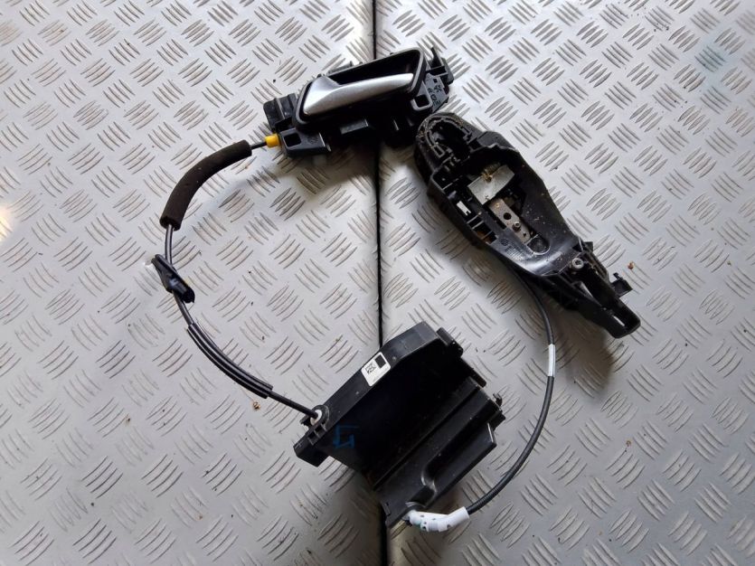 PEUGEOT 308 II SW KOMBI T9 LIFT ZAMEK DRZWI LEWY TYŁ 9826126080